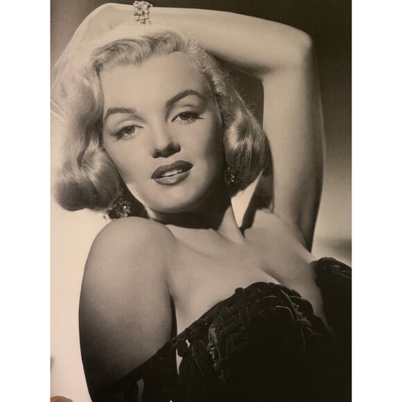 MARILYN in FASHION-Enduring Influence of Marilyn Monroe-Photos-Story-H/C Dust JK - Picture 13 of 16